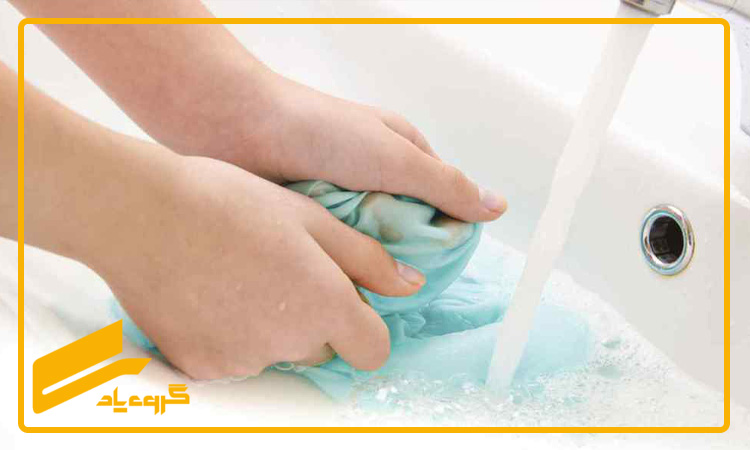 روش شستشو لباس کار روغنی با بخار